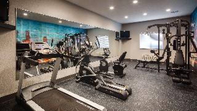 Desportos y Entretenimento
