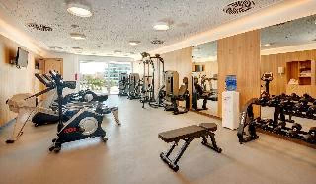 Desportos y Entretenimento
