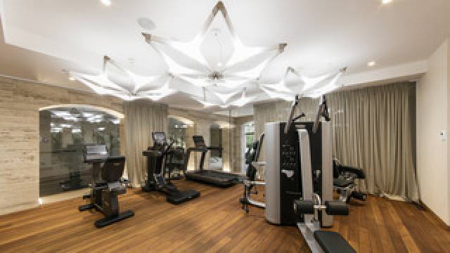 Desportos y Entretenimento