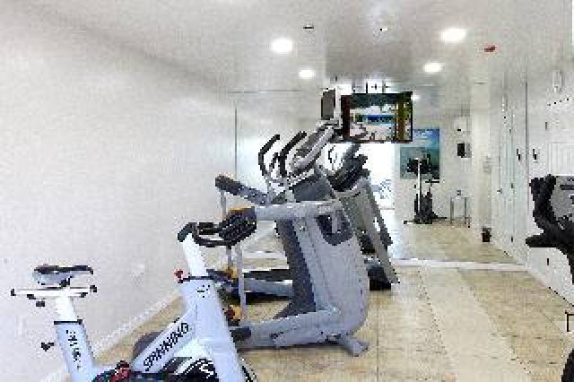 Desportos y Entretenimento