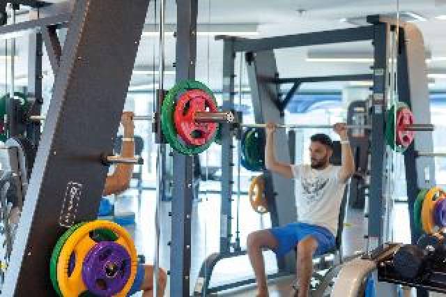 Desportos y Entretenimento