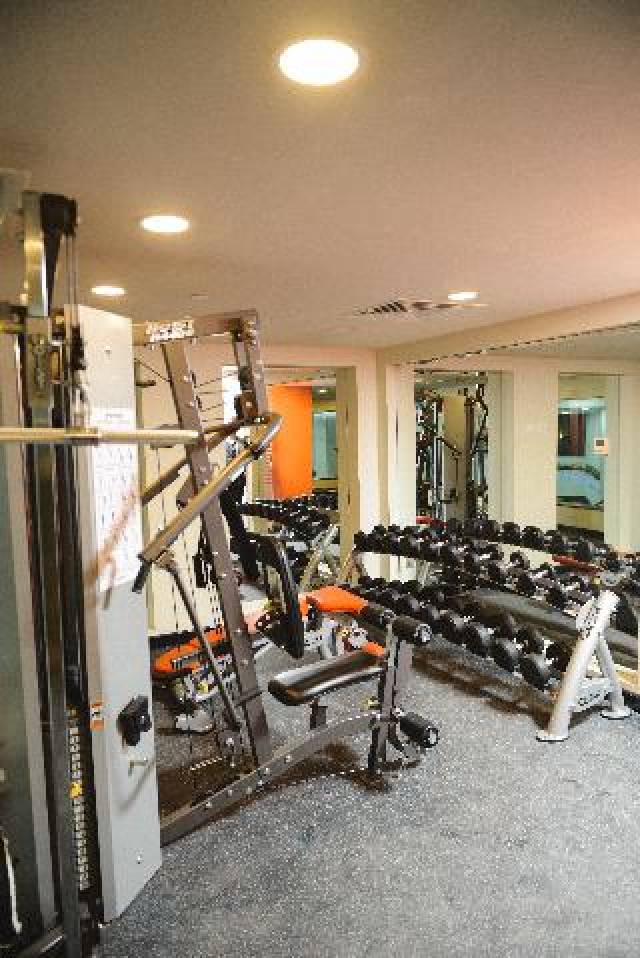 Desportos y Entretenimento