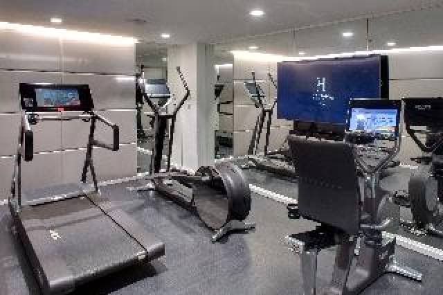 Desportos y Entretenimento
