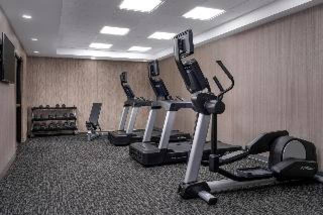 Desportos y Entretenimento