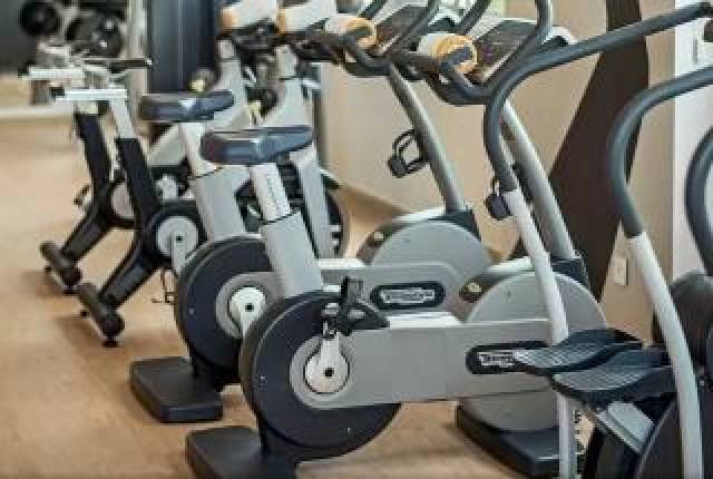 Desportos y Entretenimento