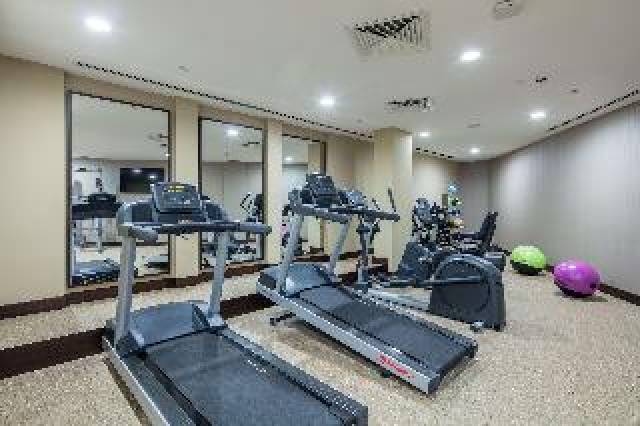Desportos y Entretenimento