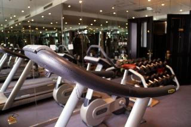 Desportos y Entretenimento