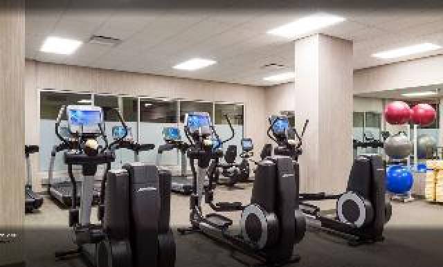 Desportos y Entretenimento