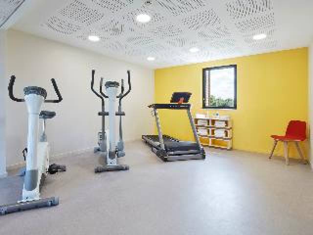 Desportos y Entretenimento