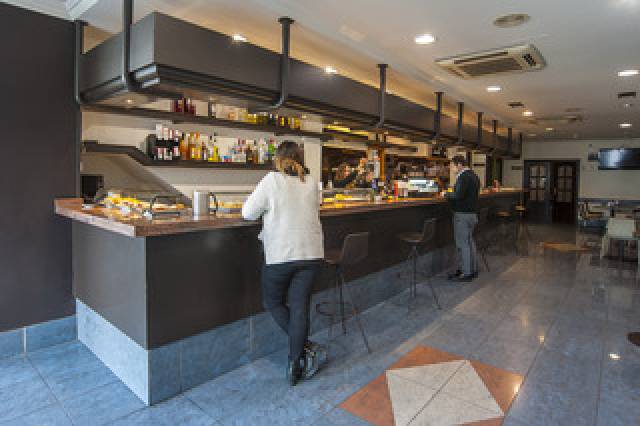 Bar