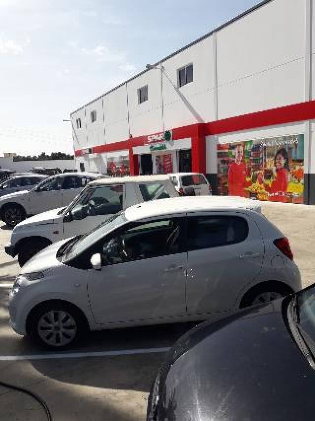 Desportos y Entretenimento