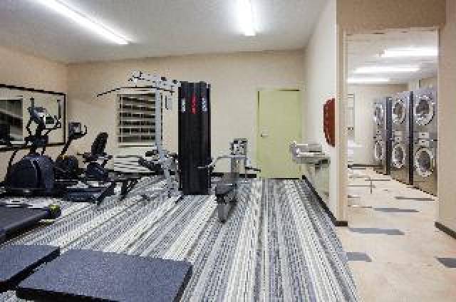 Desportos y Entretenimento