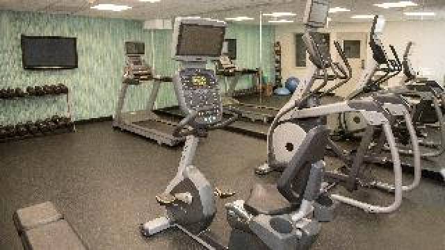 Desportos y Entretenimento