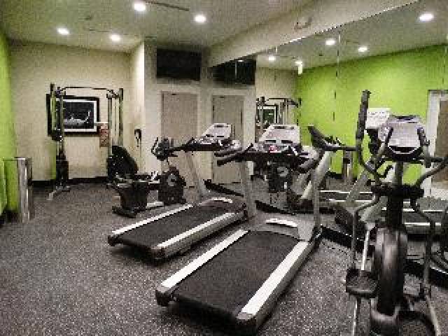 Desportos y Entretenimento