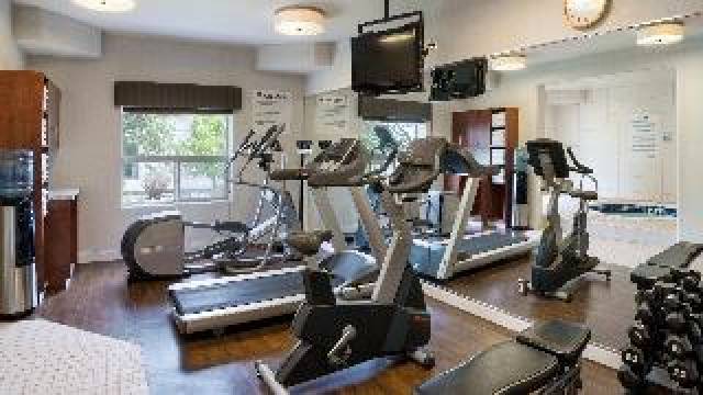 Desportos y Entretenimento
