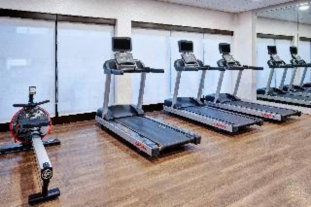 Desportos y Entretenimento