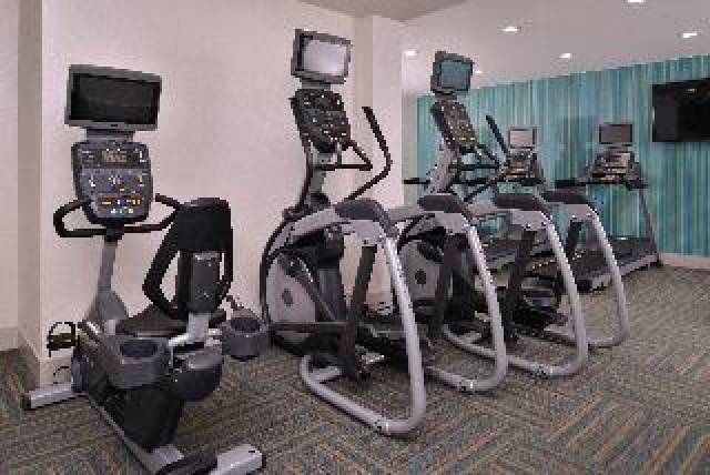 Desportos y Entretenimento