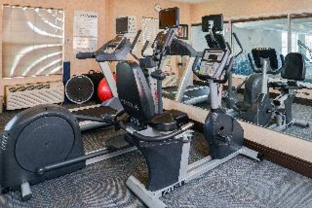 Desportos y Entretenimento