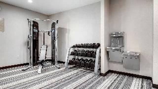 Desportos y Entretenimento