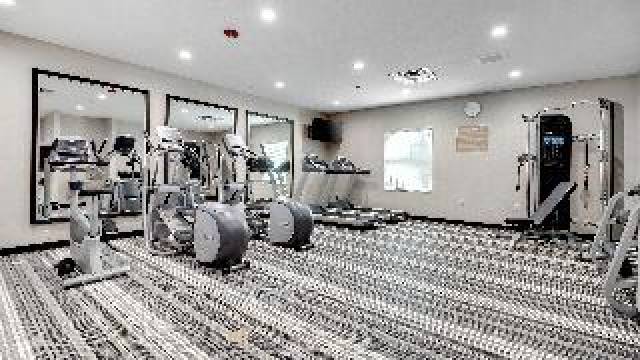 Desportos y Entretenimento