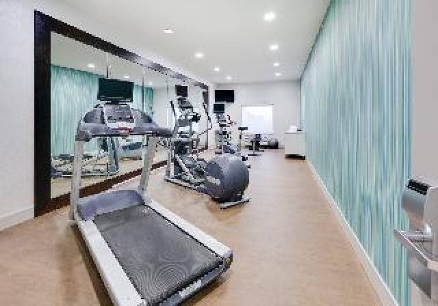 Desportos y Entretenimento