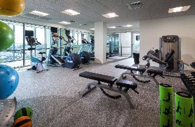 Desportos y Entretenimento