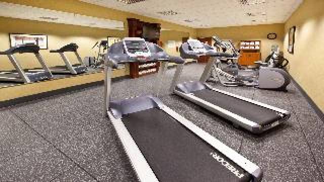 Desportos y Entretenimento