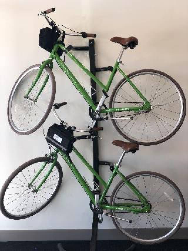 Desportos y Entretenimento