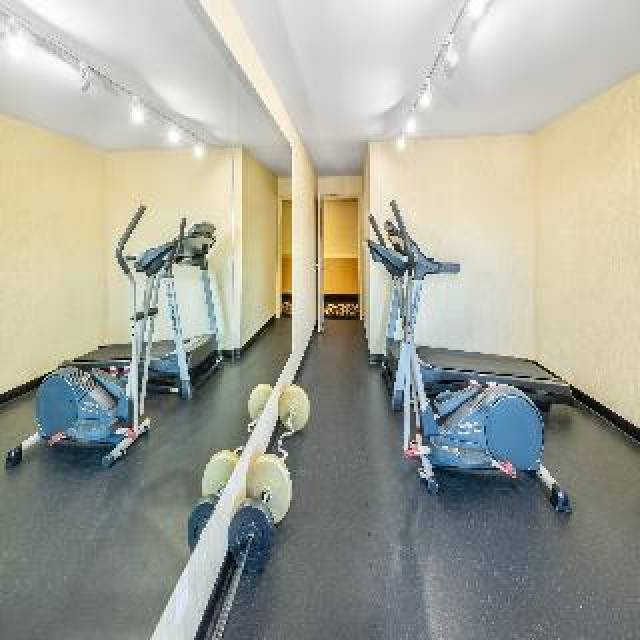 Desportos y Entretenimento