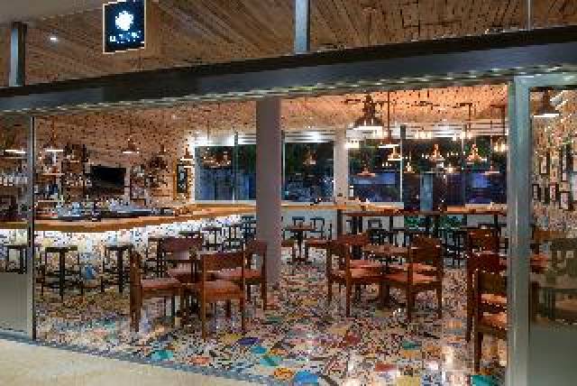 Bar