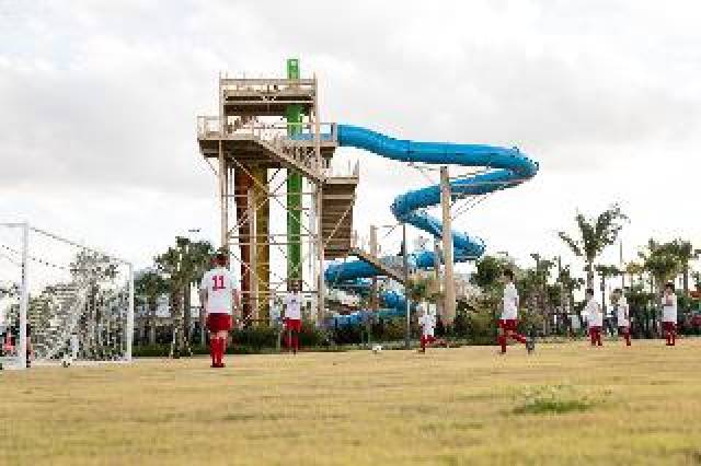 Desportos y Entretenimento