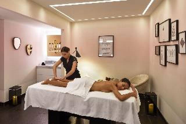 Desportos y Entretenimento