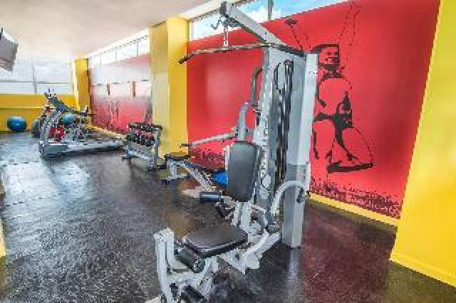 Desportos y Entretenimento