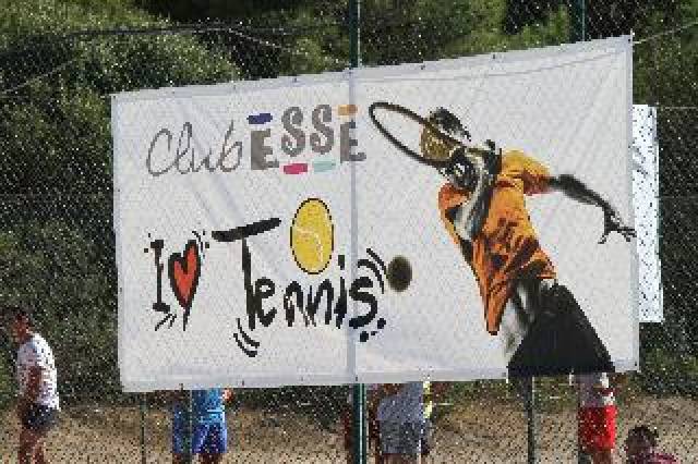 Desportos y Entretenimento