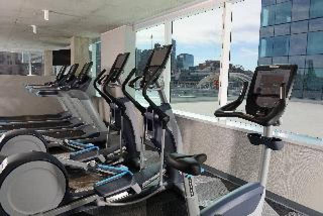 Desportos y Entretenimento