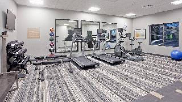 Desportos y Entretenimento