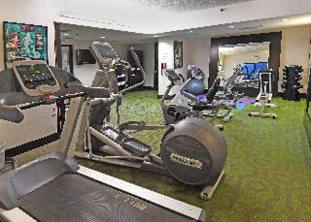 Desportos y Entretenimento