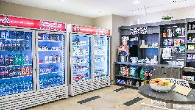 Desportos y Entretenimento