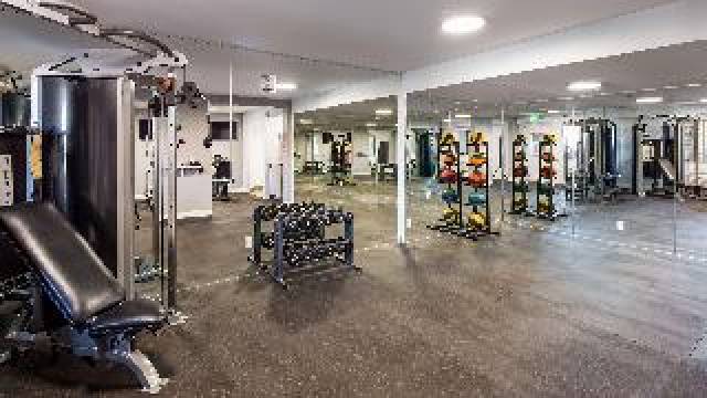 Desportos y Entretenimento