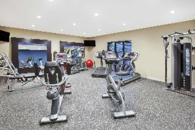 Desportos y Entretenimento