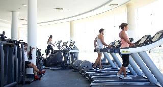 Desportos y Entretenimento