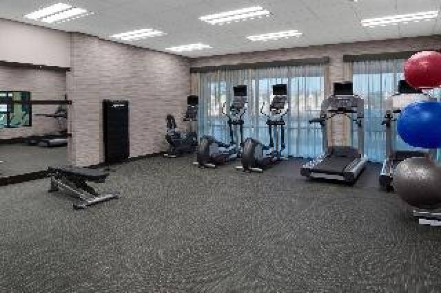 Desportos y Entretenimento