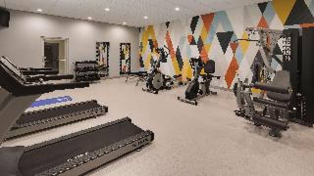Desportos y Entretenimento