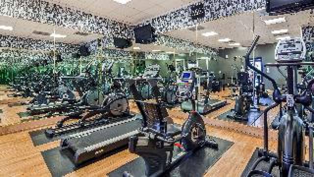 Desportos y Entretenimento