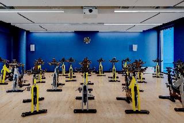 Desportos y Entretenimento