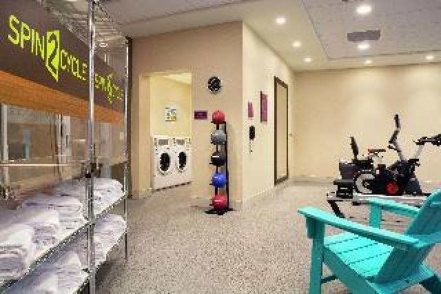 Desportos y Entretenimento