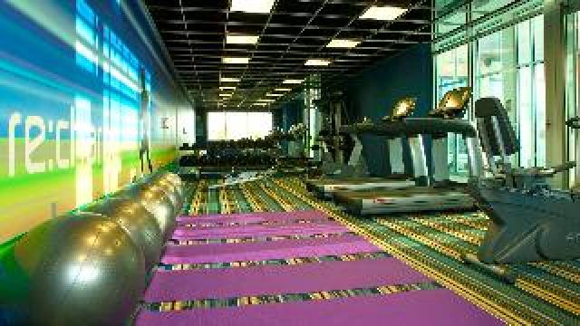 Desportos y Entretenimento