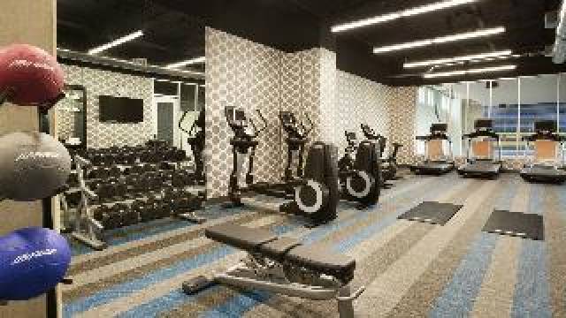 Desportos y Entretenimento