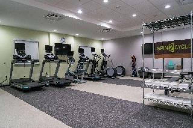 Desportos y Entretenimento