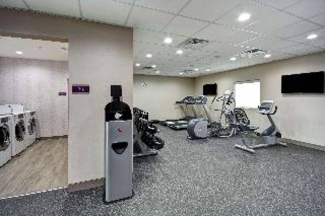 Desportos y Entretenimento